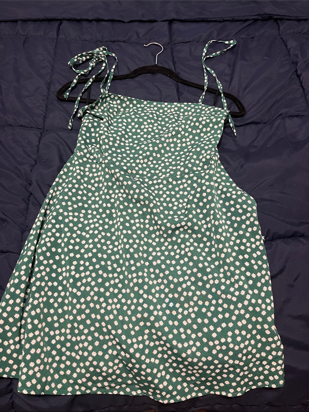 SHEIN Green Floral Mini Dress with White Daisy Print